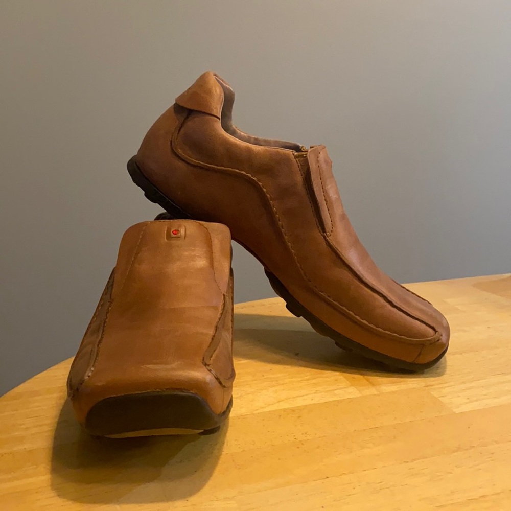 Tsubo men’s size 9.5 (US) slip on genuine leather shoes with rubber sole